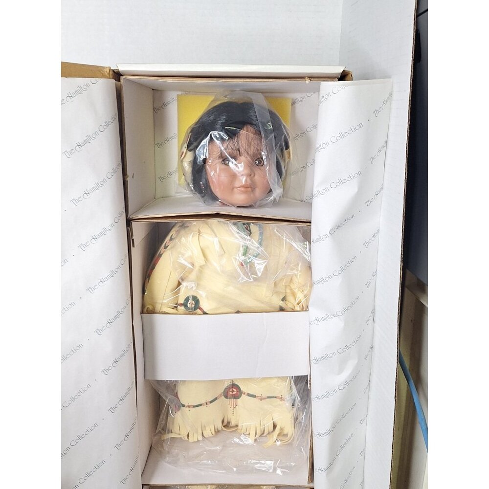 Hamilton Collection Star Dreamer Cherokee Native American Doll by Shirley Simon